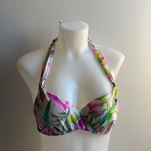 Floral Victoria’s Secret Bikini Top 32B Padded